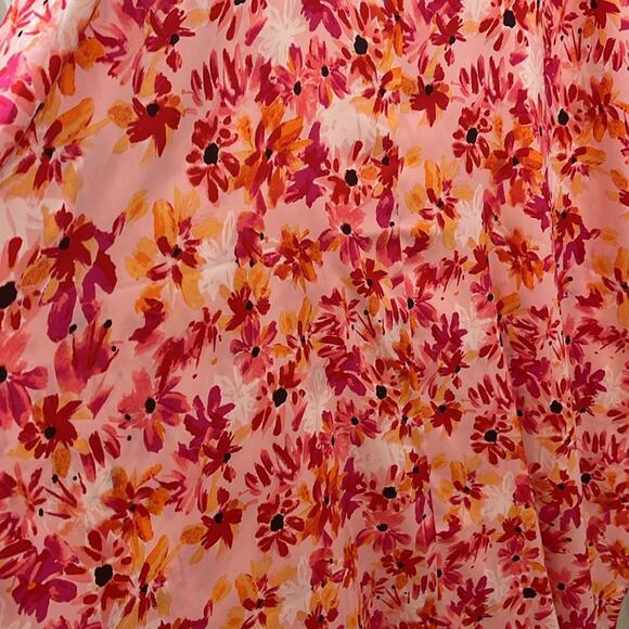 VAN WINKLE & CO. Pink Daisies Woven Satin V-Neck Sleeveless Maxi Chemise 3X - Picture 4 of 4